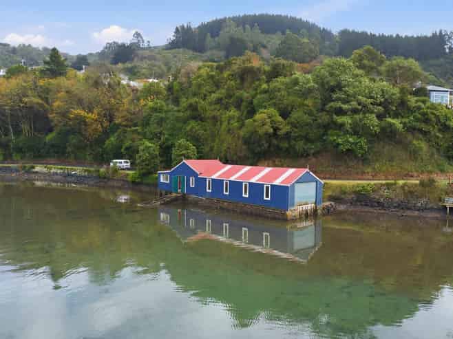 2 Boat Shed, Careys Bay