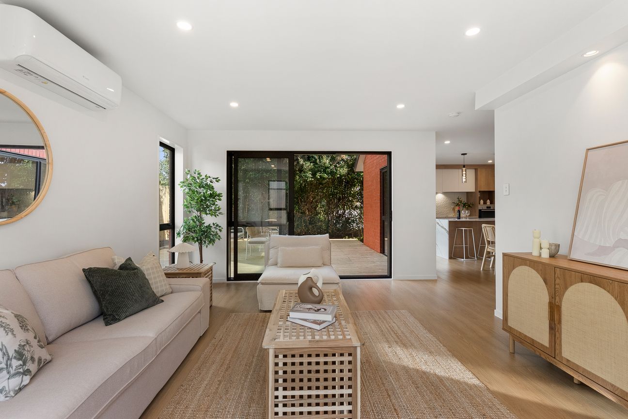 Freshly Built, Instantly Home. NOW ONLY $1,195,000 – pohled 5