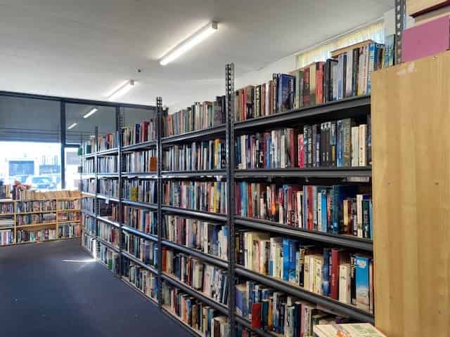 Bargain 363 sqm Showroom/Warehouse - For Lease