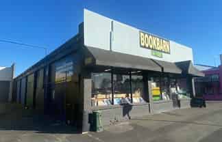 Bargain 363 sqm Showroom/Warehouse - For Lease