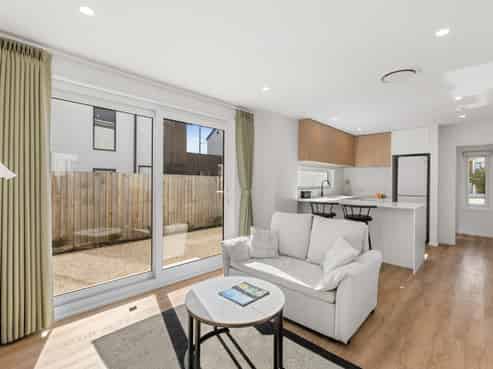 2/61 Waltham Road, Sydenham