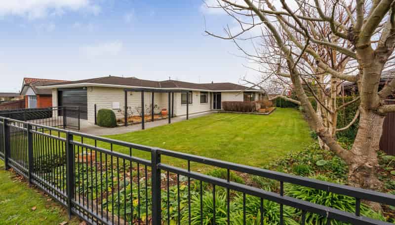 23 Norfolk Crescent, Feilding