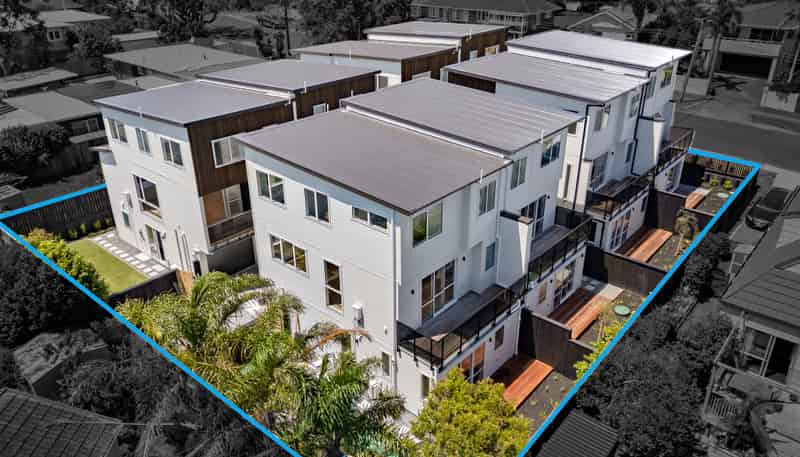 2/3 Corrella Road, Belmont