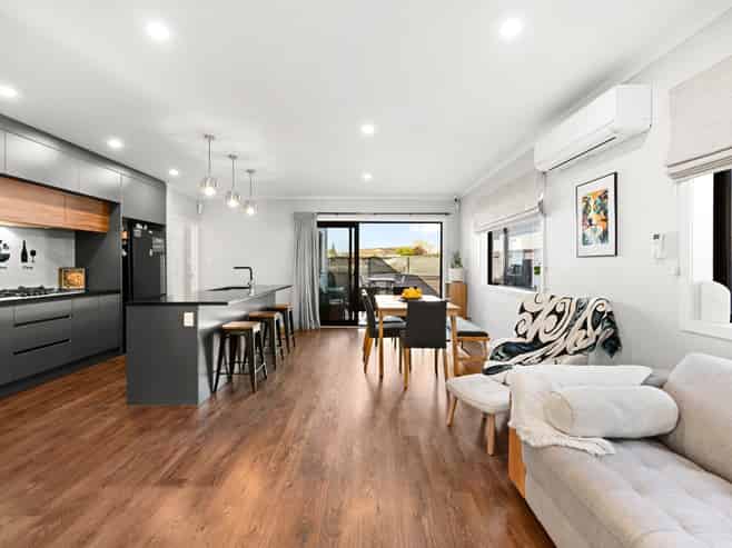 9 Earp Crescent, Chartwell