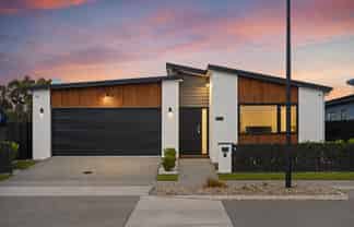 9 Earp Crescent, Chartwell