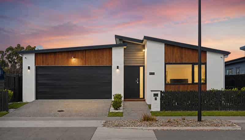 9 Earp Crescent, Chartwell