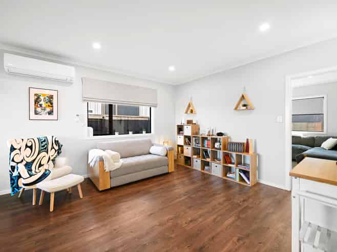 9 Earp Crescent, Chartwell