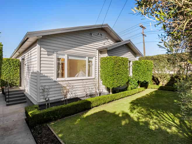 39 Renfrew Avenue, Sandringham