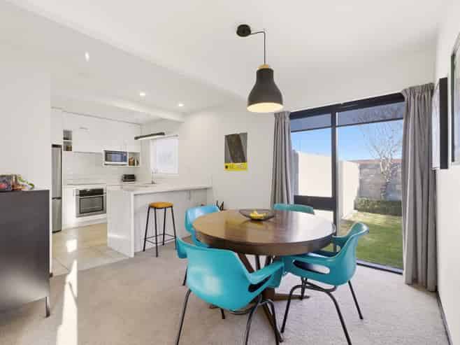 76A Memorial Avenue, ILAM