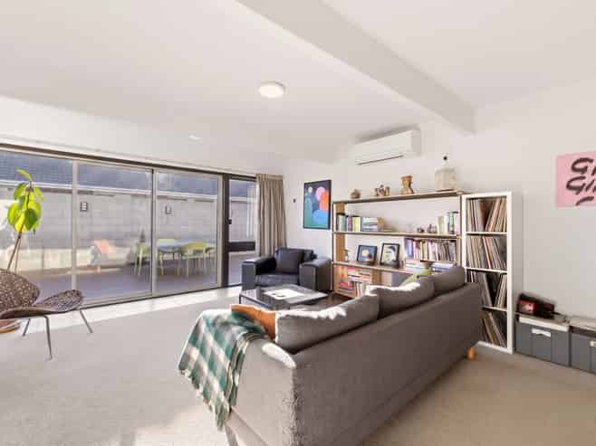 76A Memorial Avenue, ILAM