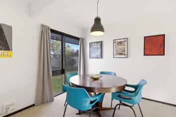 76A Memorial Avenue, ILAM