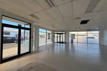 Hospitality or Retail Opportunity 