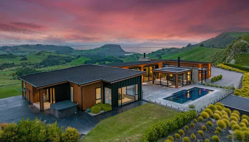 155 Whakaroa, Kinloch