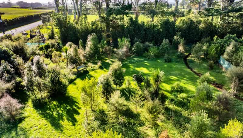 164 Cross Road, Lepperton