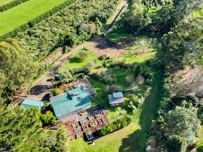 164 Cross Road, Lepperton