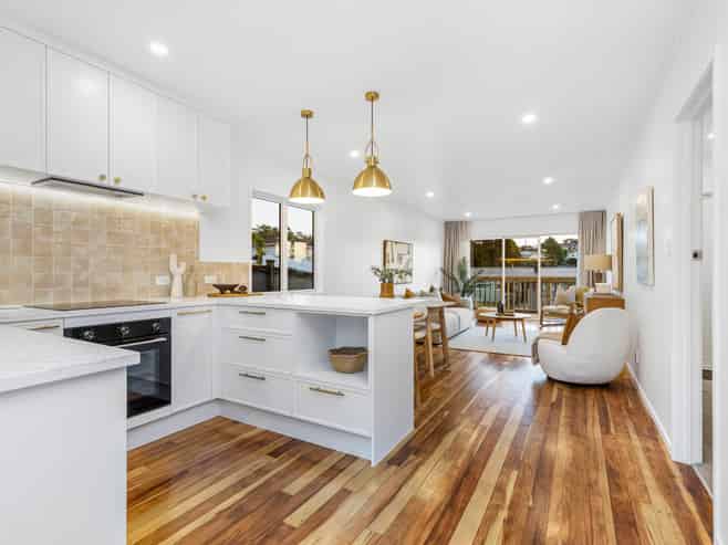56 Stott Avenue, Birkdale