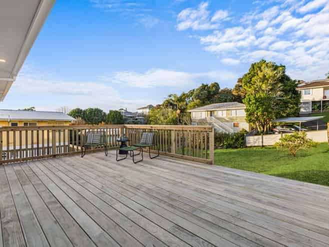 56 Stott Avenue, Birkdale