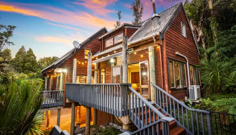 211 Shaw Road, Titirangi