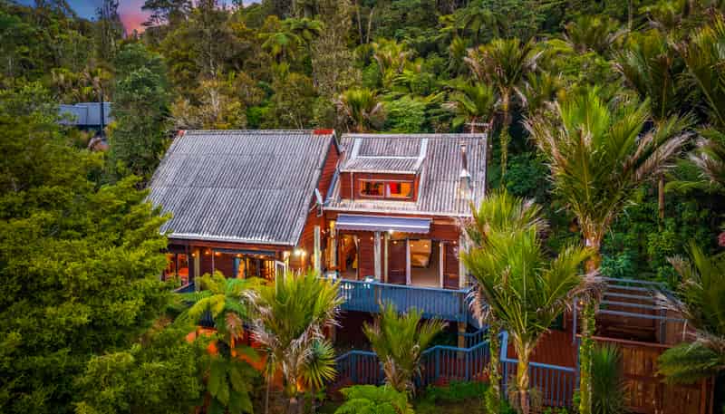 211 Shaw Road, Titirangi