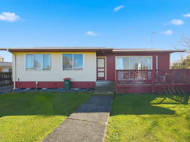 8 Marion Place, Deanwell