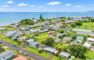 10 Tatahi Street, Te Puru