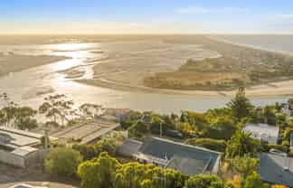 33 Tuawera Terrace, Clifton