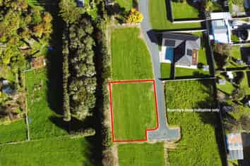 8 Gillies Lane, Opunake