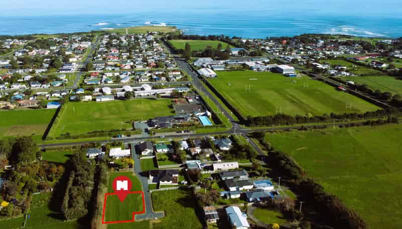 8 Gillies Lane, Opunake
