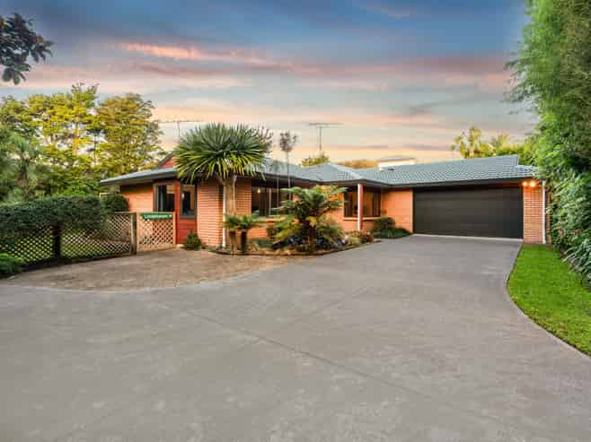 10 Notre Dame Way, Albany