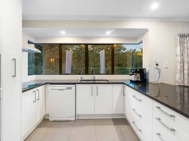 10 Notre Dame Way, Albany