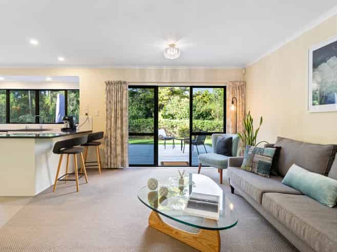 10 Notre Dame Way, Albany