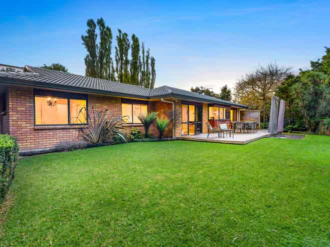 10 Notre Dame Way, Albany