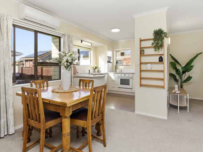 6A Compton Place, Mount Maunganui