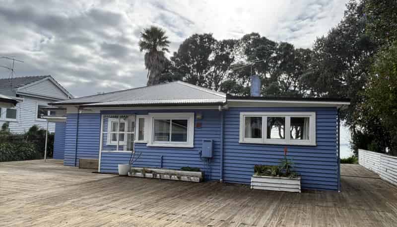46 Cliff Road, Torbay