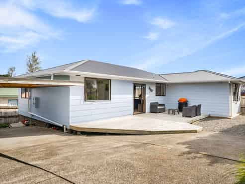 2/114 Kervil Avenue, Te Atatu Peninsula