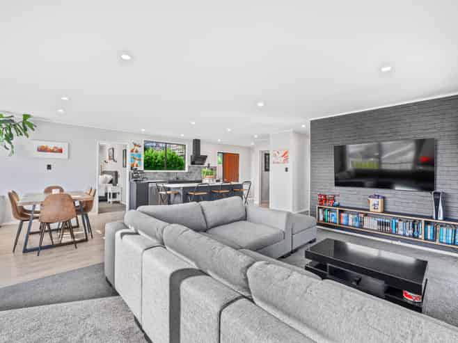 2/114 Kervil Avenue, Te Atatu Peninsula