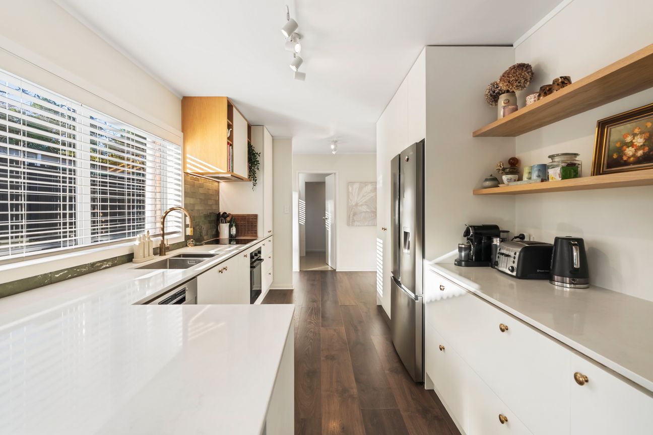 House in Papakura, Waiata Shores, Conifer Grove - View 3