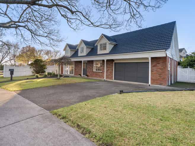 11 Emory Drive, Conifer Grove
