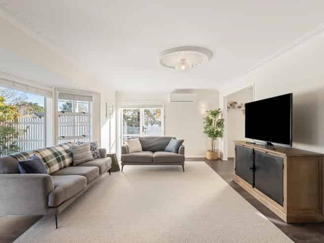 11 Emory Drive, Conifer Grove
