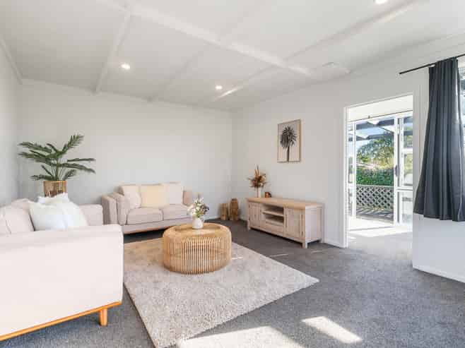 38 Clinkard Avenue, Glenholme