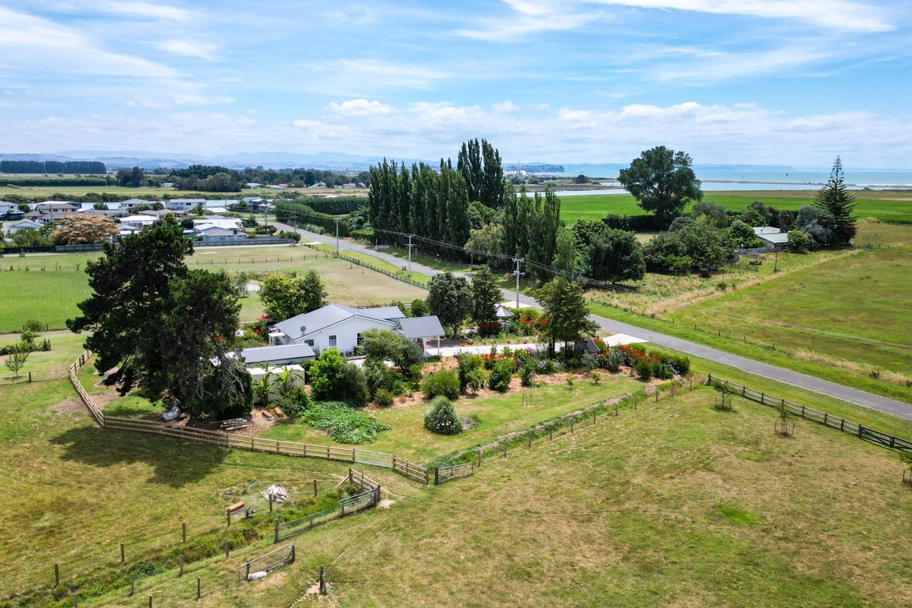 Land, Luxury & Location – pohled 3