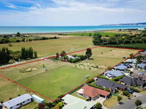 104 Ferry Road, Clive