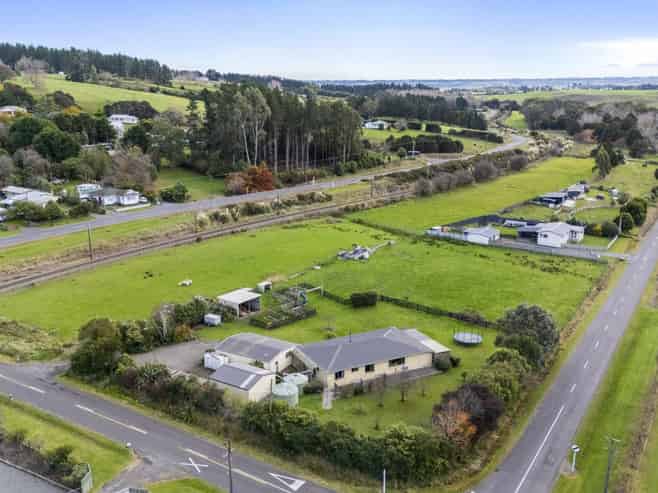 30 Godley Street and Willoughby Street, Halcombe