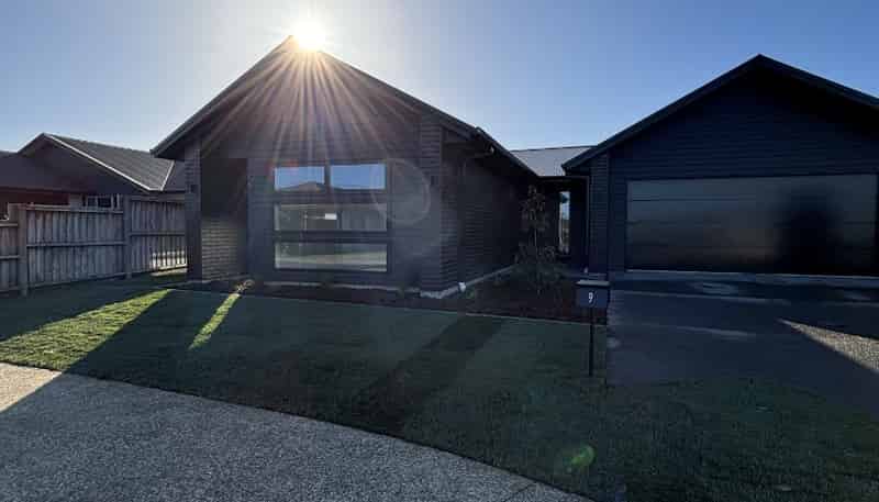 9 Cowell Avenue, Pyes Pa