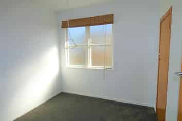 27 Estuary Road, Weymouth