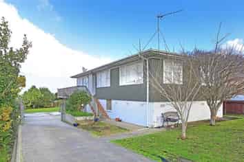 27 Estuary Road, Weymouth