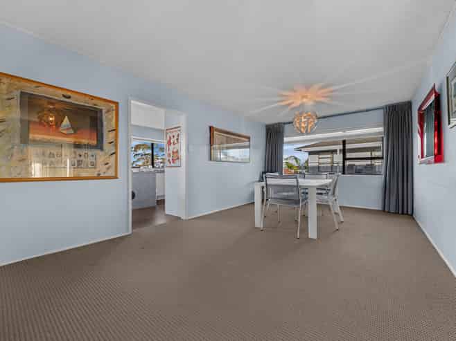 126 Chelsea View Drive, Chatswood