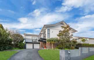 126 Chelsea View Drive, Chatswood