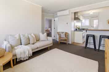 2/22 Holly Road, Saint Albans