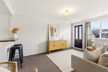 2/22 Holly Road, Saint Albans